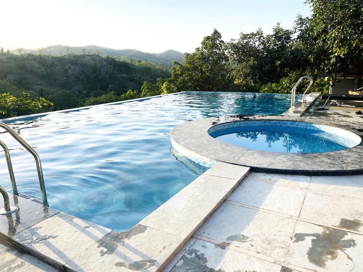 The Sky Imperial Pavoreal Jungle Resort Kumbhalgarh Esterno foto