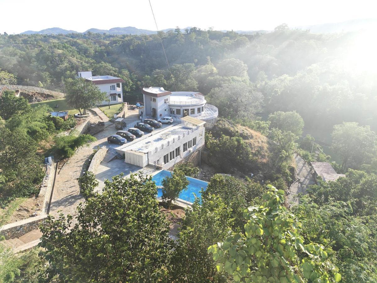 The Sky Imperial Pavoreal Jungle Resort Kumbhalgarh Esterno foto