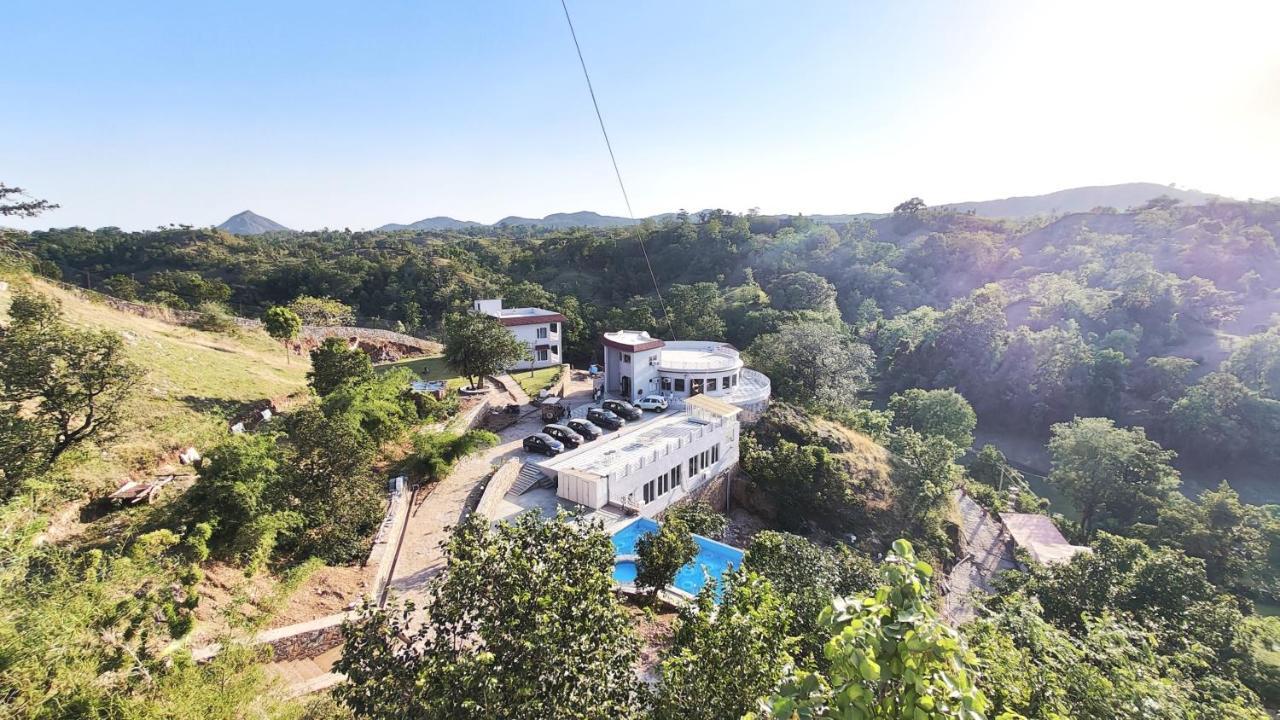 The Sky Imperial Pavoreal Jungle Resort Kumbhalgarh Esterno foto