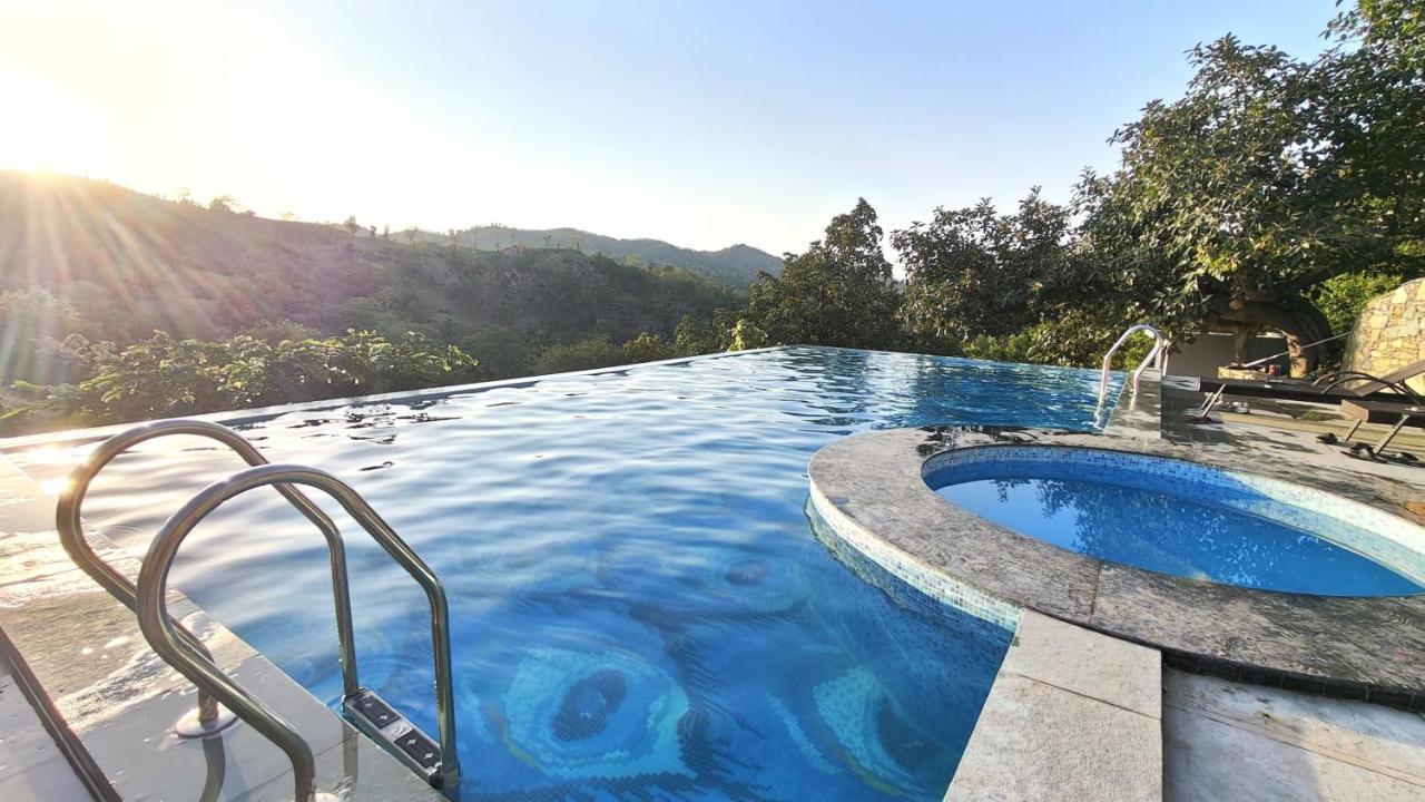 The Sky Imperial Pavoreal Jungle Resort Kumbhalgarh Esterno foto
