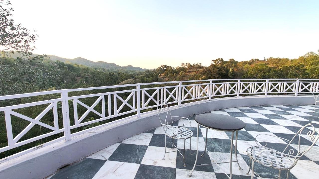 The Sky Imperial Pavoreal Jungle Resort Kumbhalgarh Esterno foto