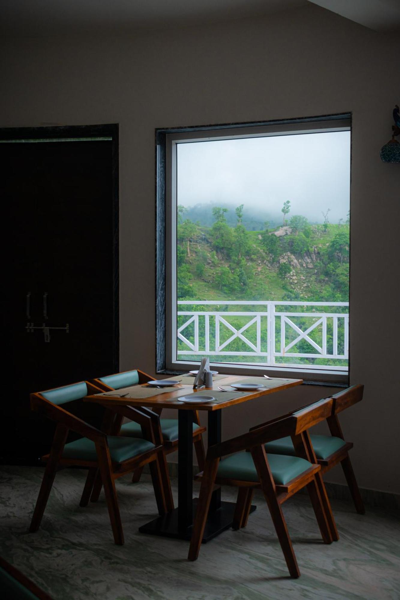 The Sky Imperial Pavoreal Jungle Resort Kumbhalgarh Esterno foto