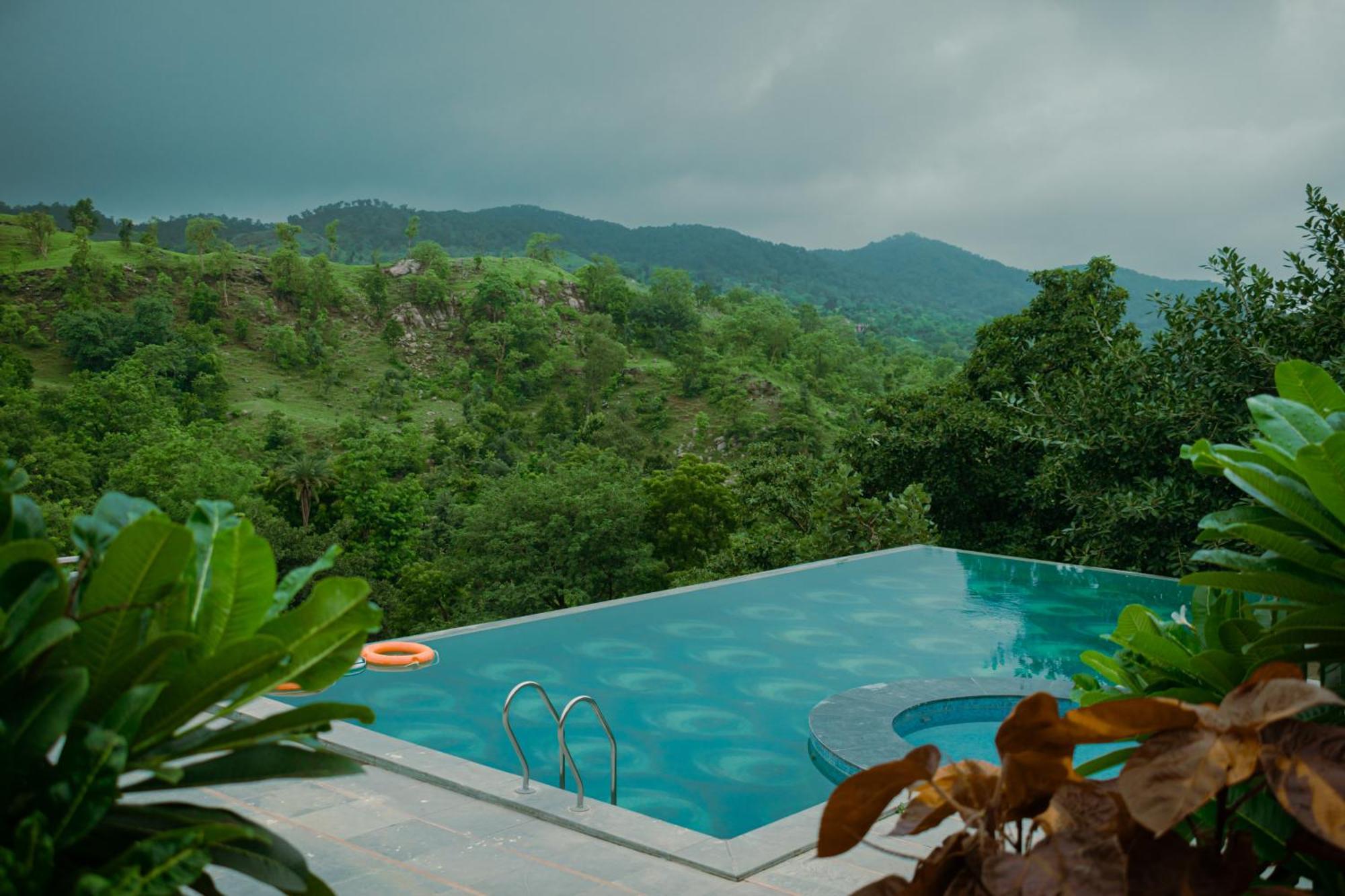 The Sky Imperial Pavoreal Jungle Resort Kumbhalgarh Esterno foto