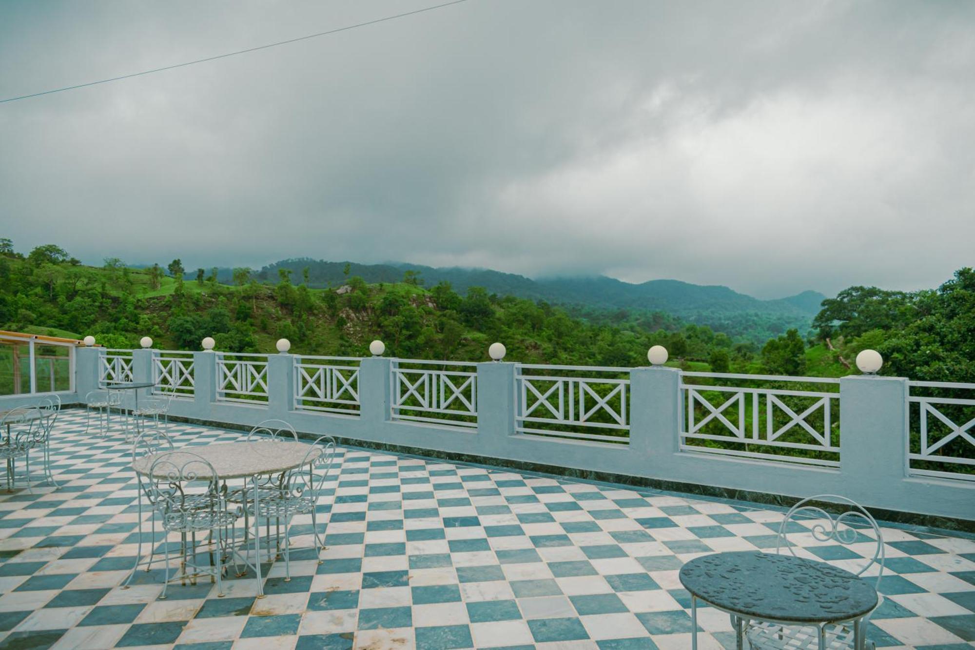 The Sky Imperial Pavoreal Jungle Resort Kumbhalgarh Esterno foto